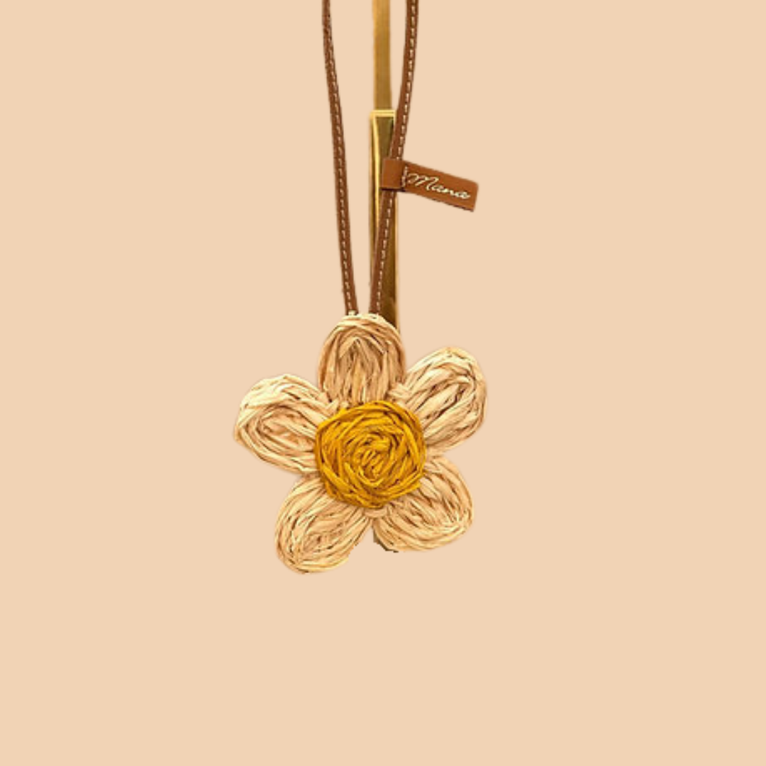 DAISY CHARMS
